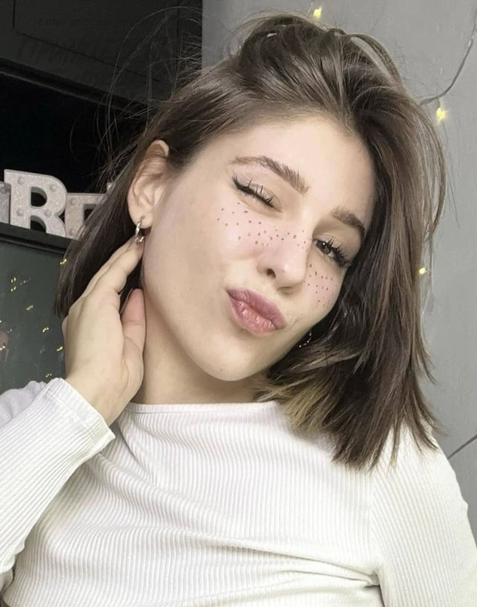 Карина, эскорт-модель